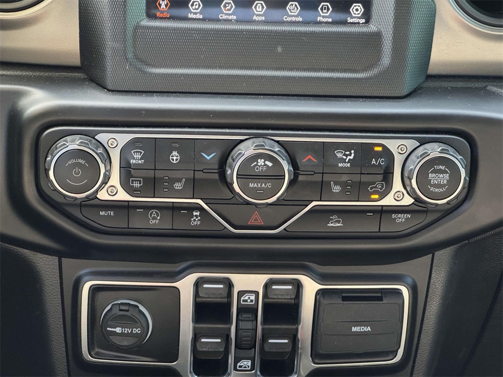 2022 Jeep Gladiator Willys photo 20