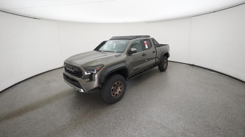 2025 Toyota Tacoma Trailhunter's photo