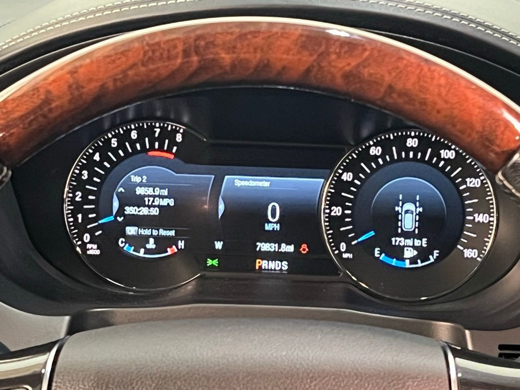 2018 Ford Explorer Platinum photo 24