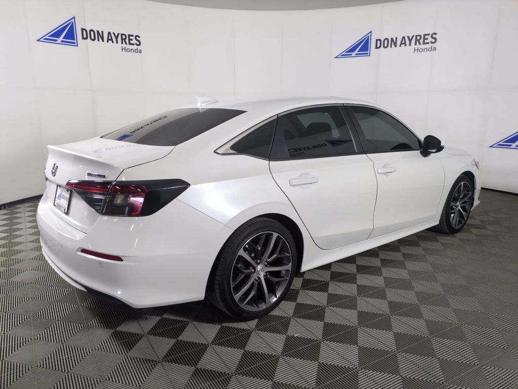 2023 Honda Civic Touring photo 5