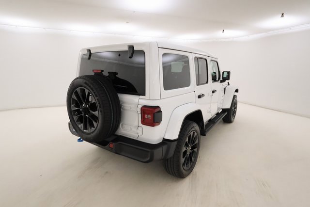 2024 Jeep Wrangler 4xe Sahara photo 3