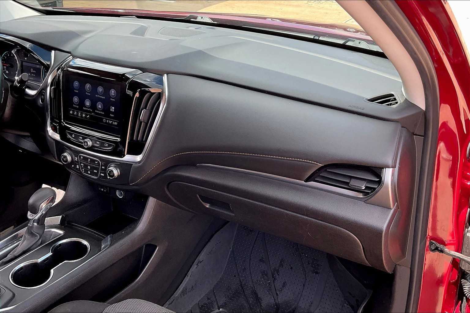 2021 Chevrolet Traverse Cloth photo 15