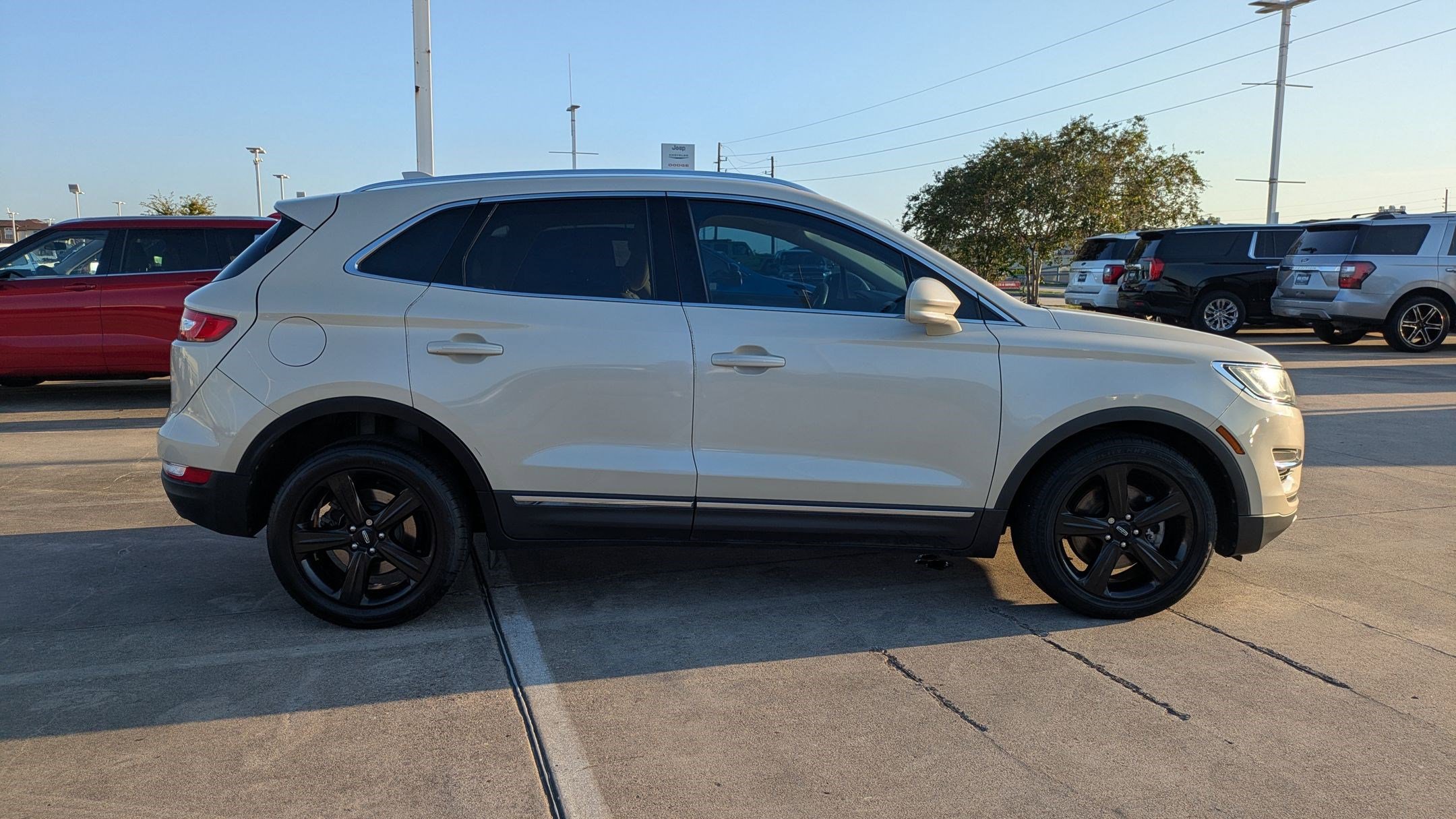 Used 2018 Lincoln MKC Base/Premiere with VIN 5LMCJ1C95JUL22372 for sale in Manvel, TX