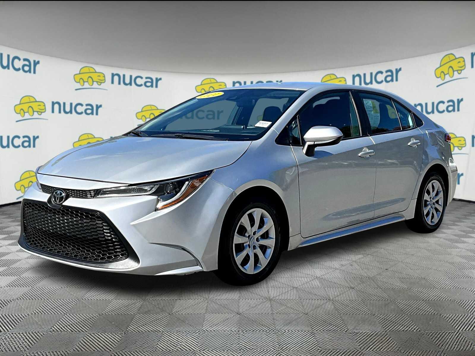 2021 Toyota Corolla LE photo 3