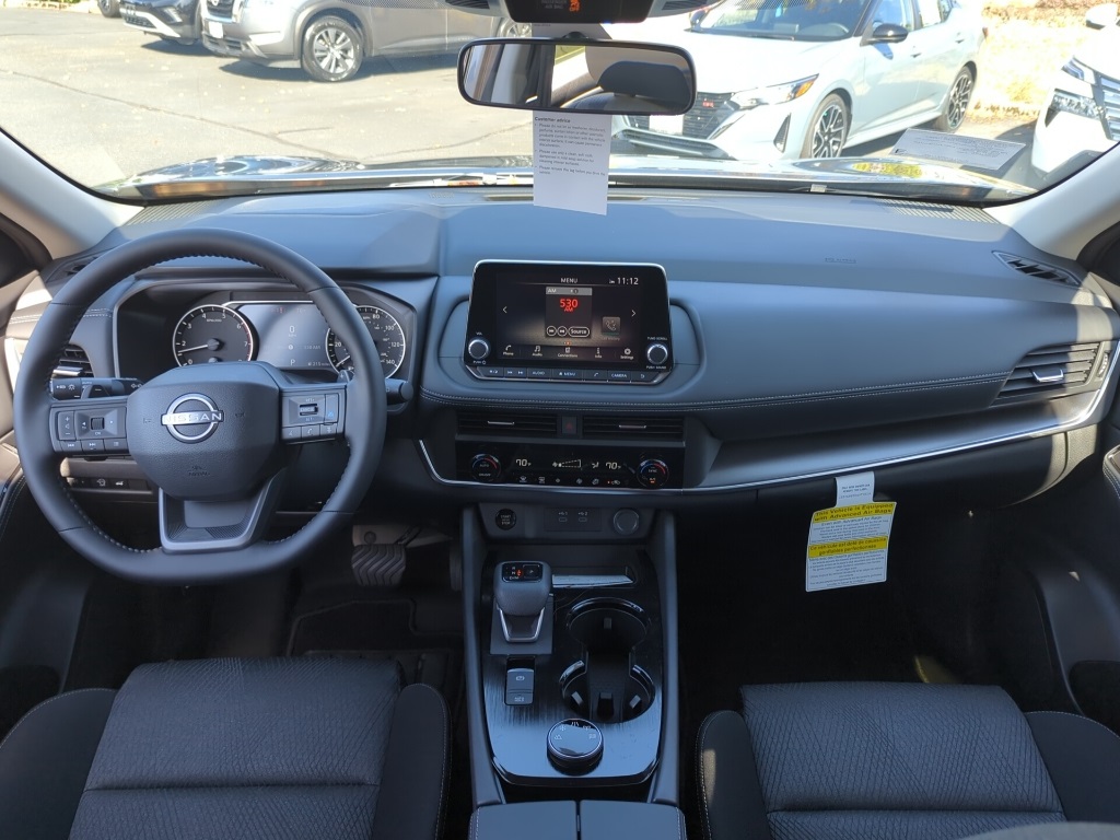 2026 Nissan Rogue SV AWD photo 18