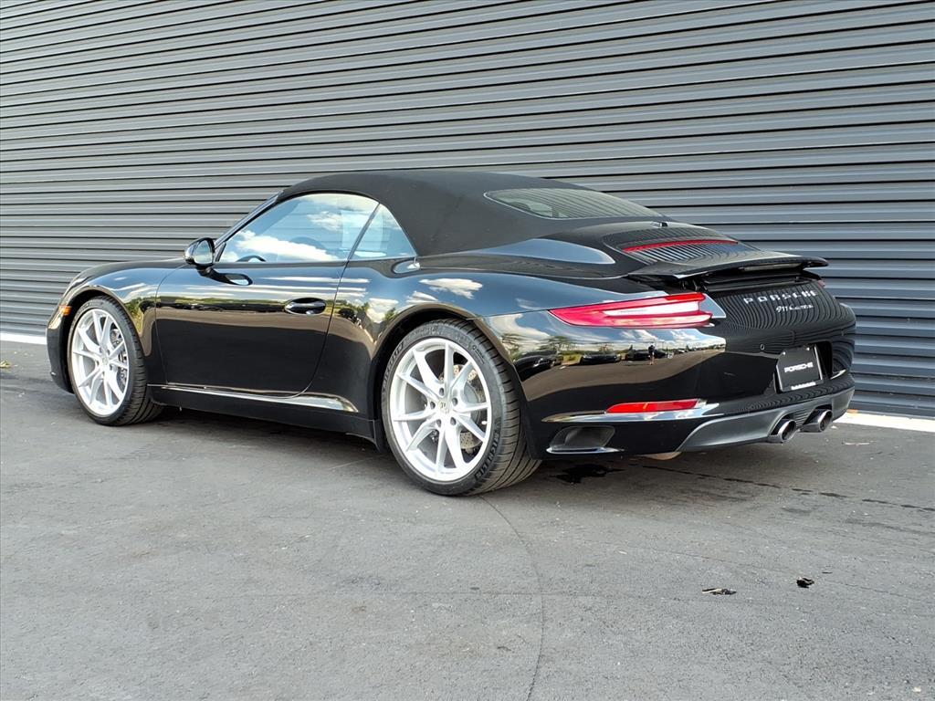 2017 Porsche 911 Cabriolet photo 3
