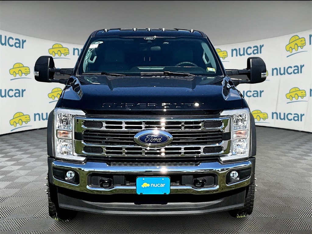 2024 Ford F-550 photo 2