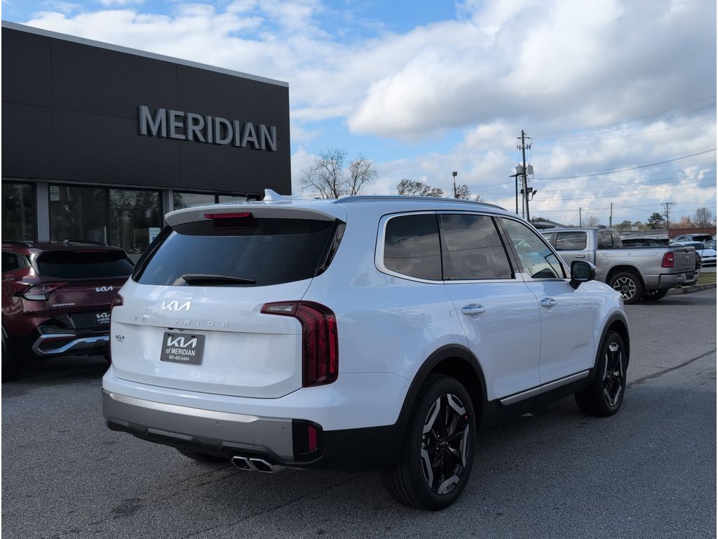 2025 Kia Telluride S photo 2
