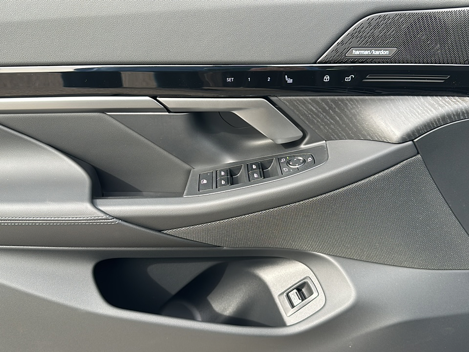 New 2025 Black Sapphire Metallic BMW i image 14