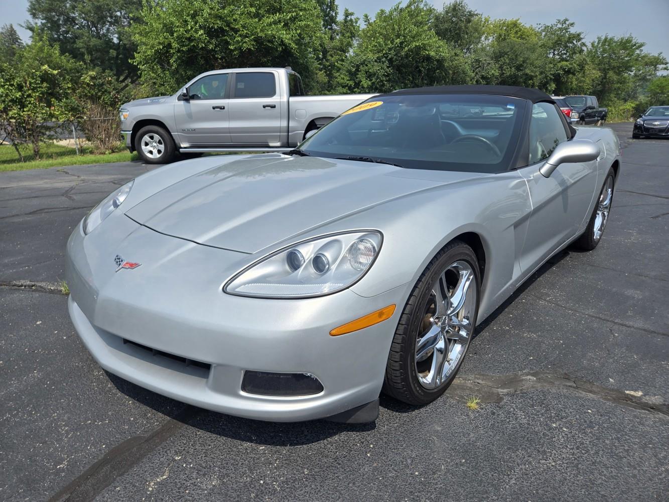 2009 Chevrolet Corvette 1LT Convertible photo 3