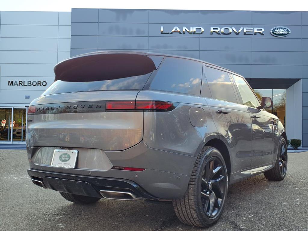 2025 Land Rover Range Rover Sport P460e Dynamic SE photo 2