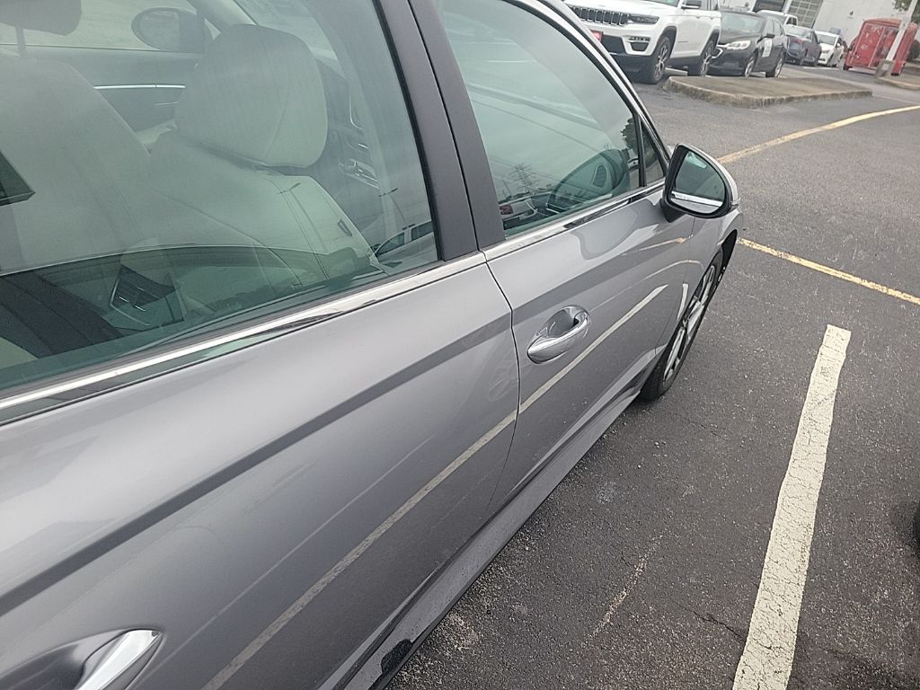 2023 Hyundai Sonata SEL photo 18