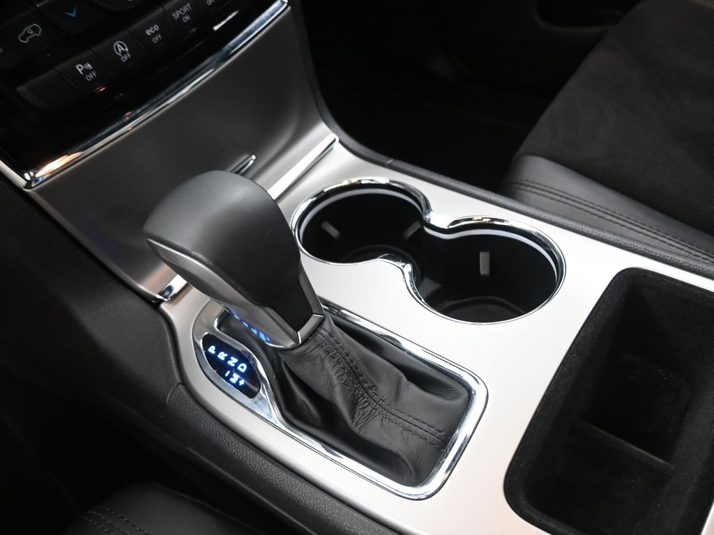 2019 Jeep Grand Cherokee Altitude photo 5