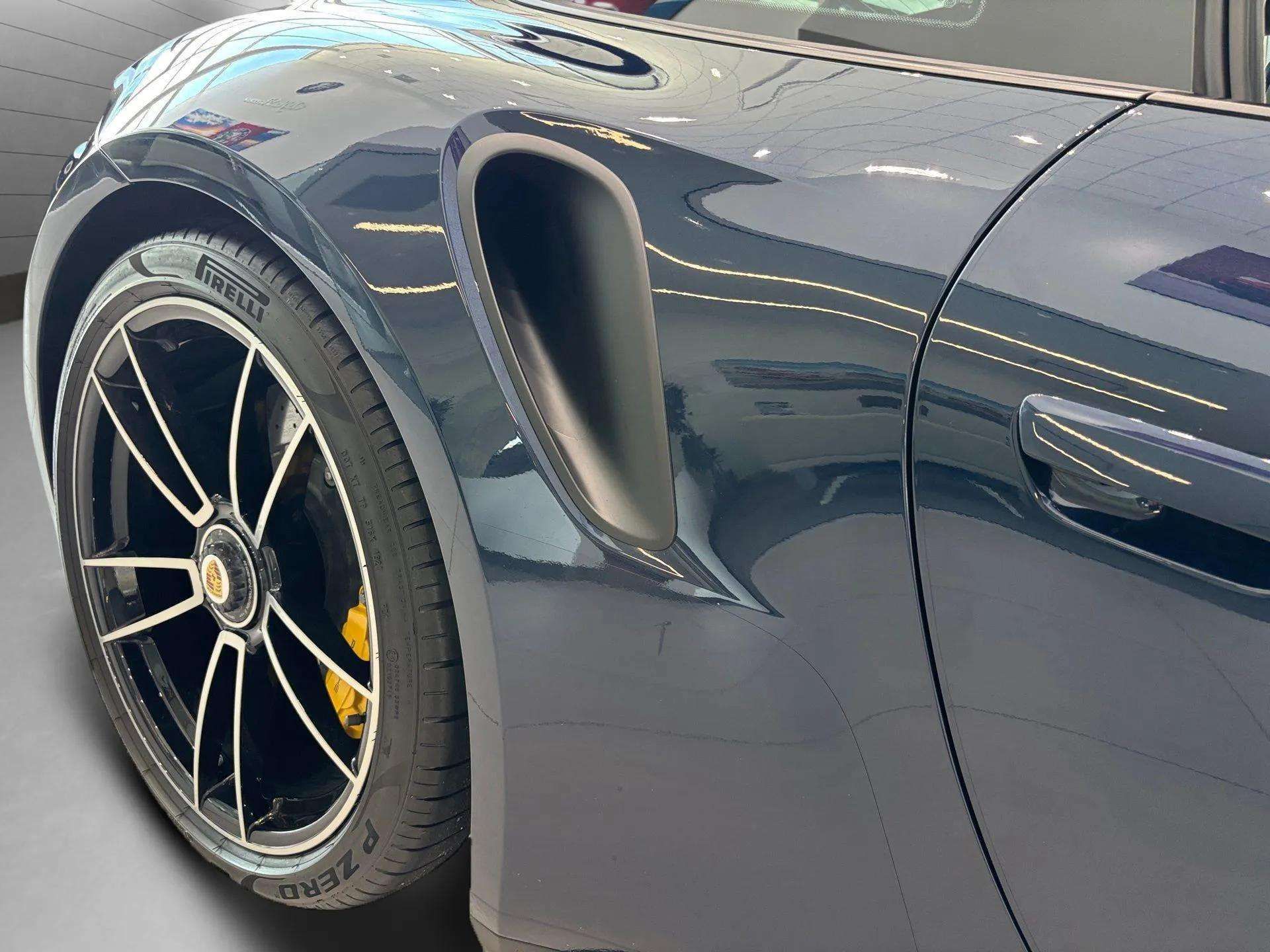 2021 Porsche 911 Turbo S photo 25