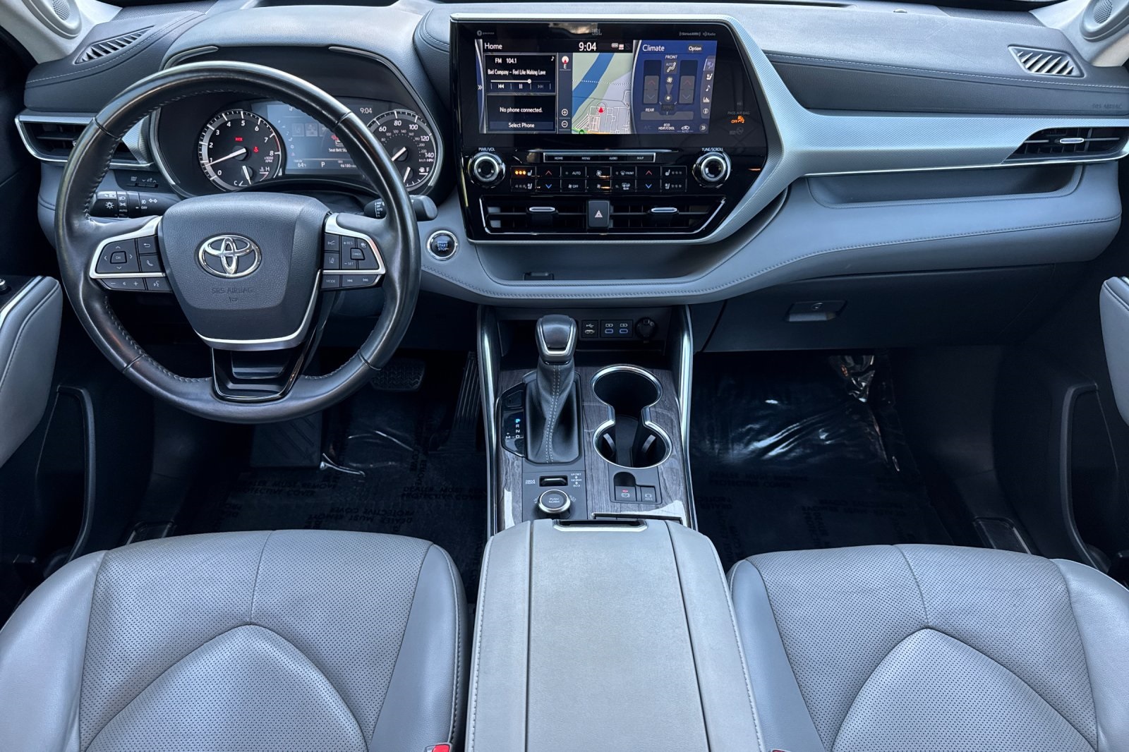 2022 Toyota Highlander Platinum photo 3