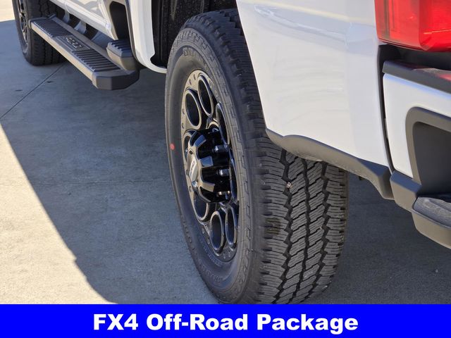 2025 Ford F-250 Lariat photo 6