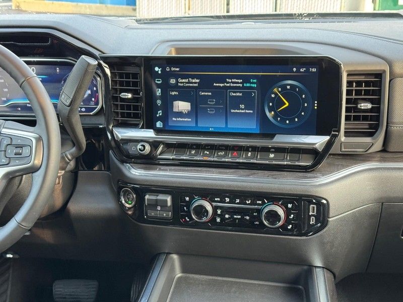 2024 Chevrolet Silverado 2500HD LTZ photo 13