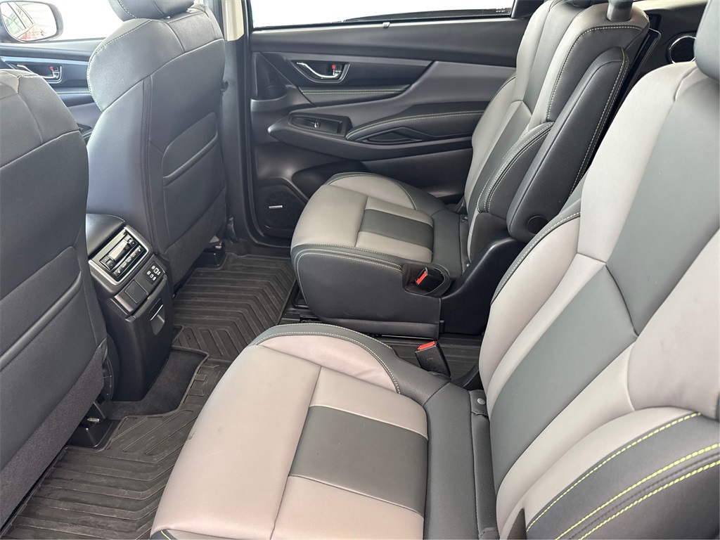 2023 Subaru Ascent Onyx Edition photo 9