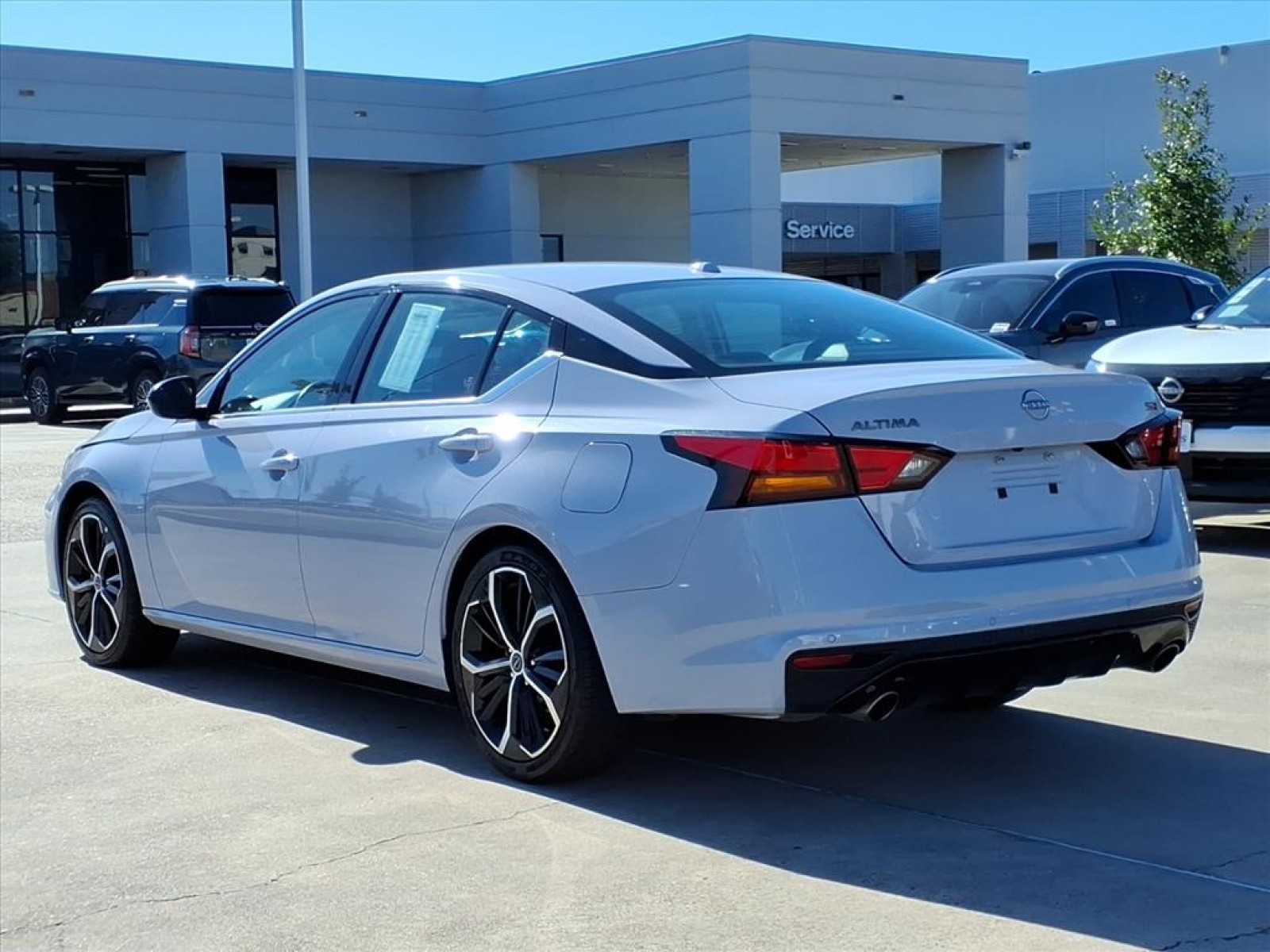 2024 Nissan Altima 2.5 SR Gray at Robbins Nissan