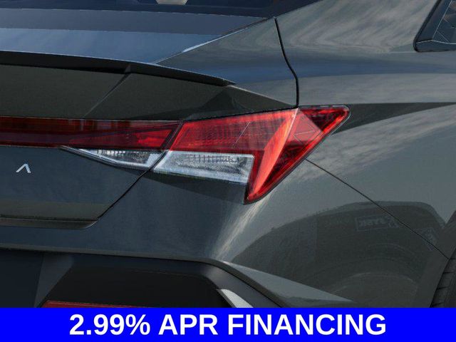 2025 Hyundai Elantra SEL Sport photo 9