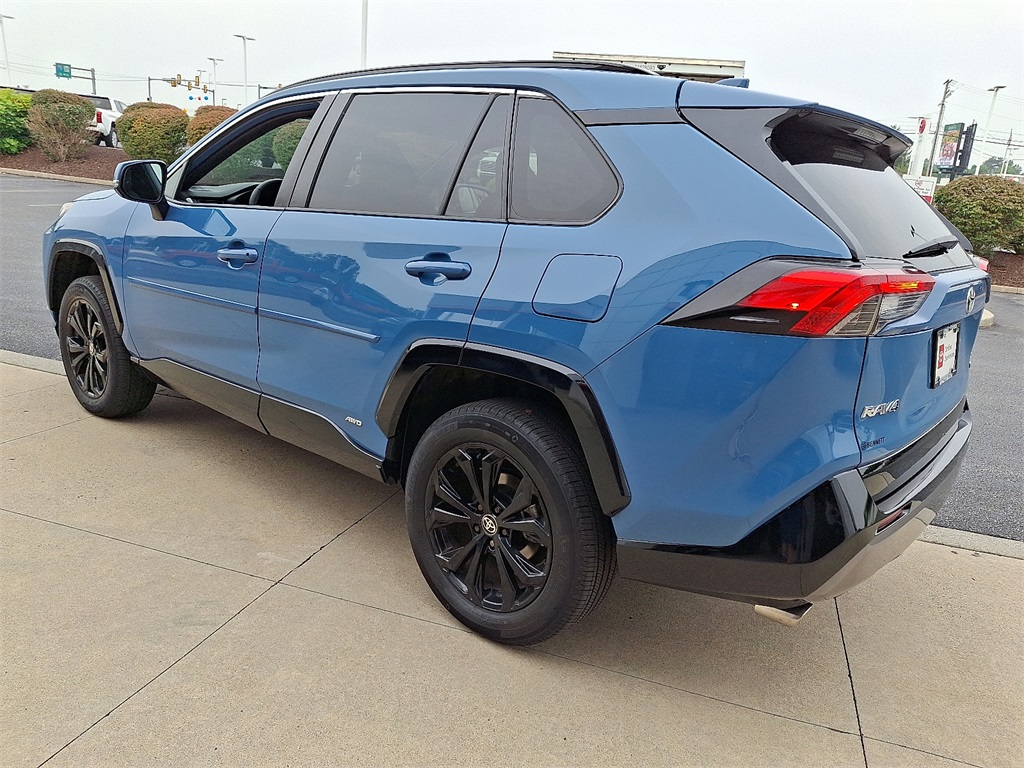 2022 Toyota RAV4 Hybrid SE photo 5