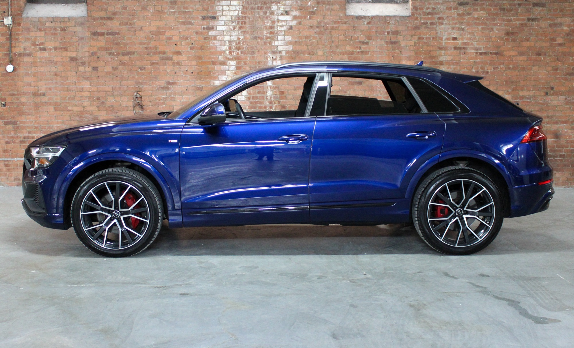 2021 Audi Q8 55 Premium Plus photo 2