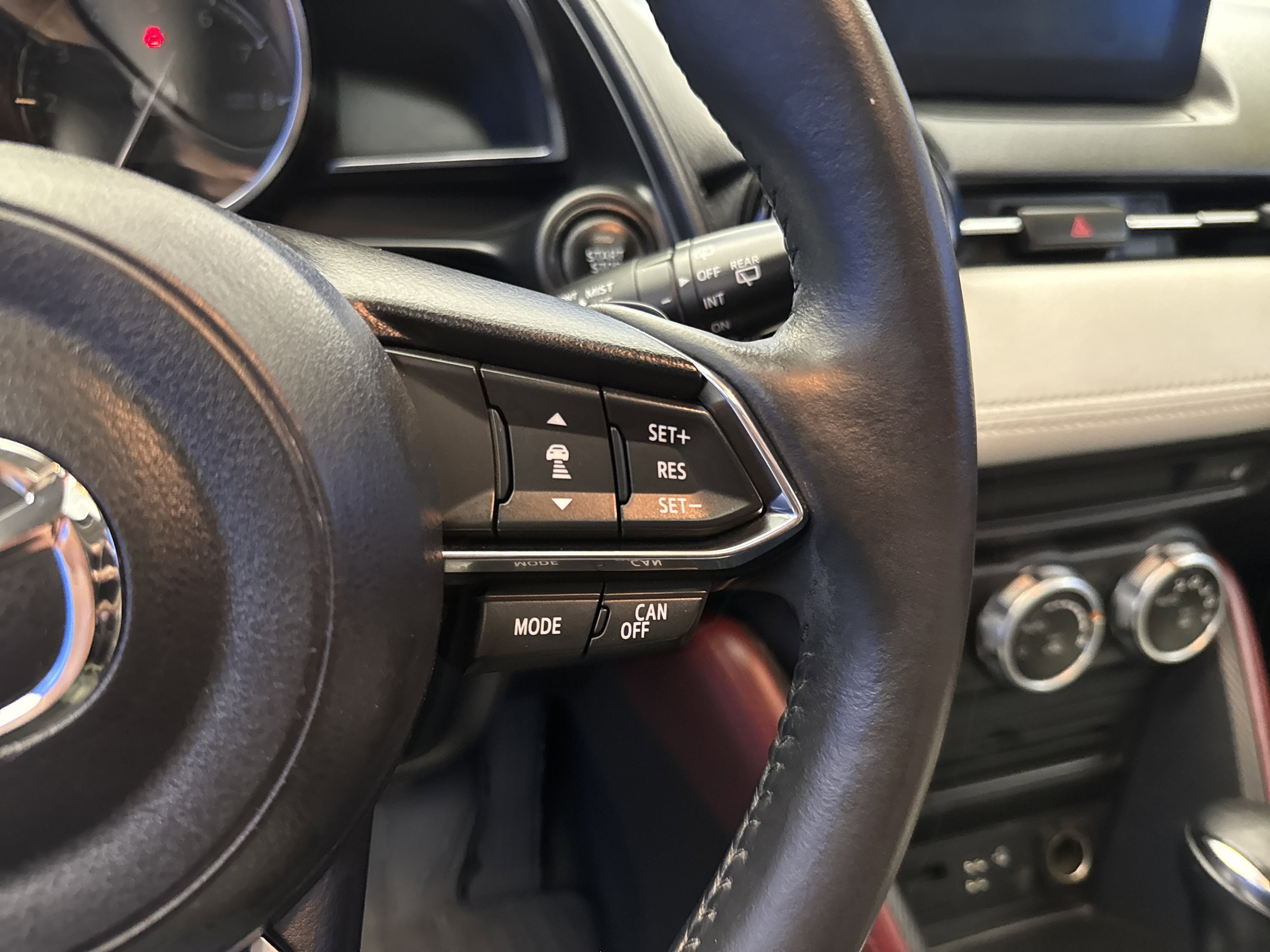 2018 Mazda CX-3 Grand Touring photo 2