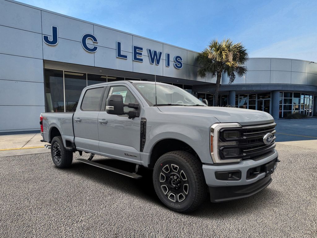 2026 Ford F-250 Super Duty Platinum's photo