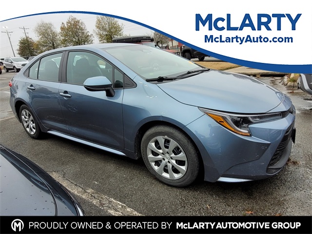 2025 Toyota Corolla LE's photo