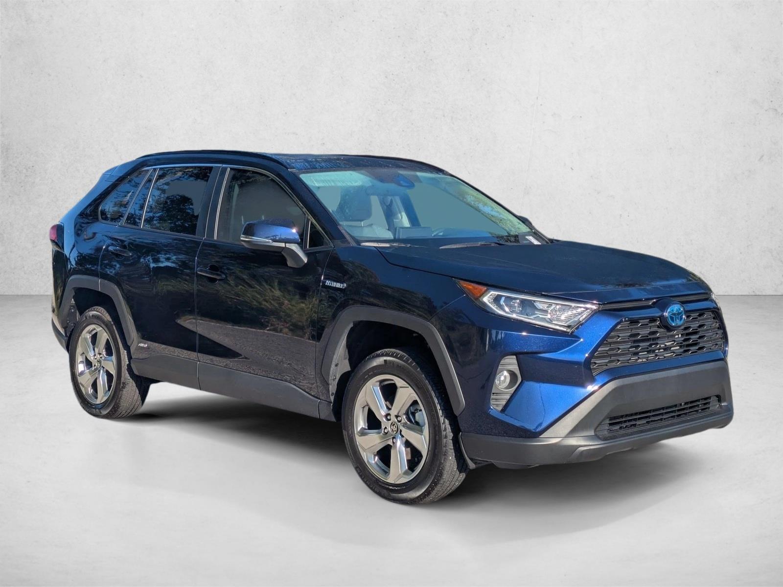 2021 Toyota RAV4 Hybrid XLE Premium photo 3