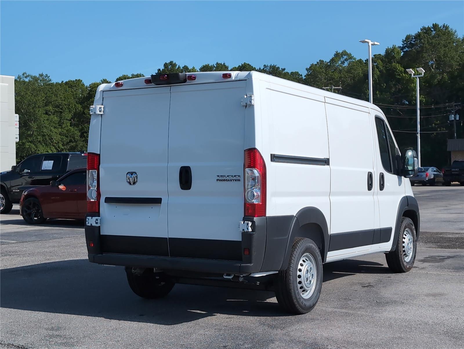 2025 Ram ProMaster 1500 photo 4