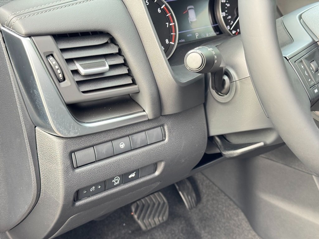 2026 Nissan Rogue SV photo 8