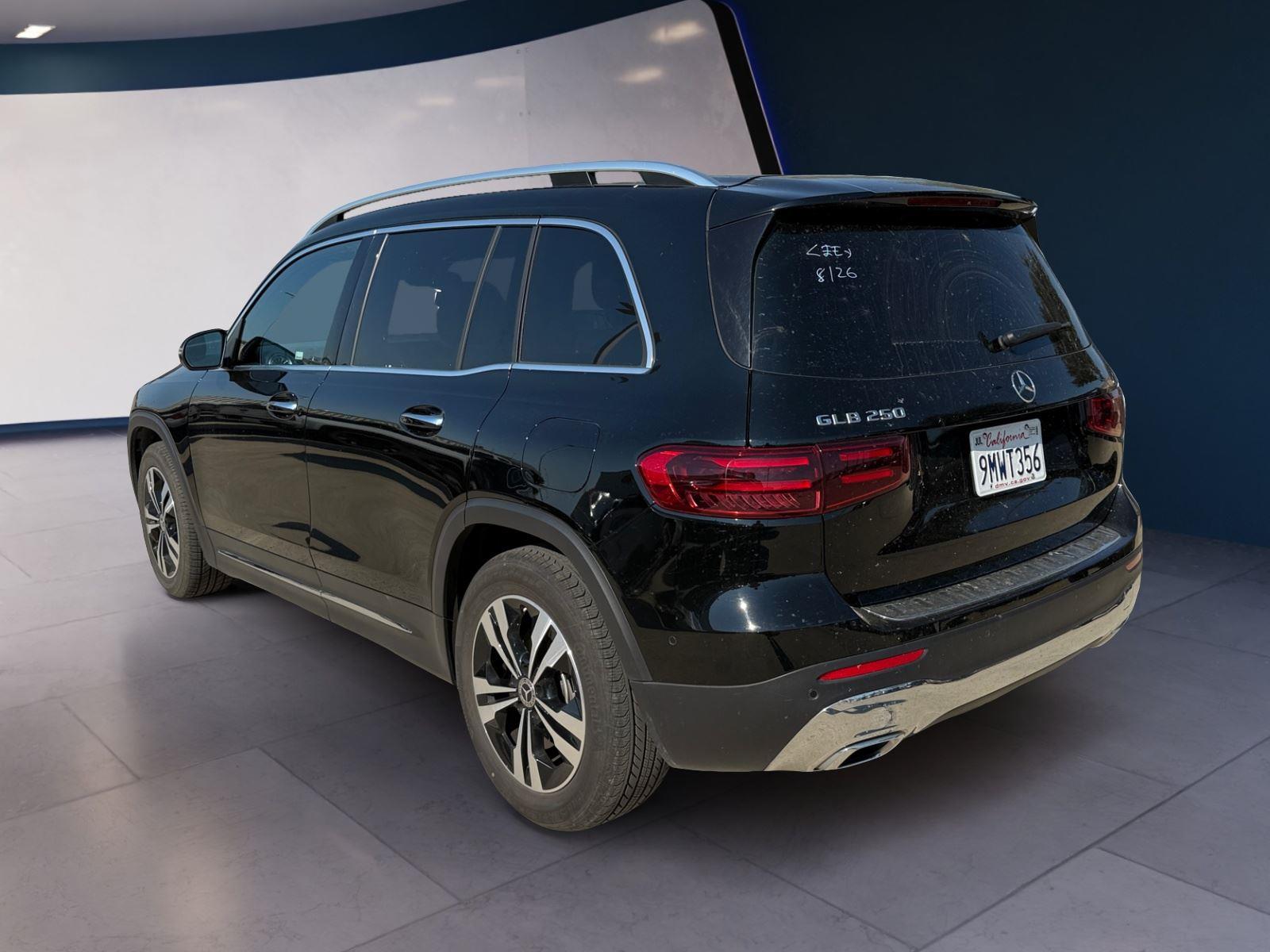 2025 Mercedes Benz GLB 250 photo 3