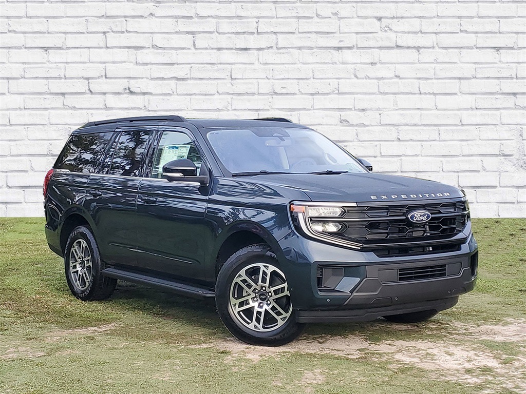 2025 Ford Expedition Active's photo