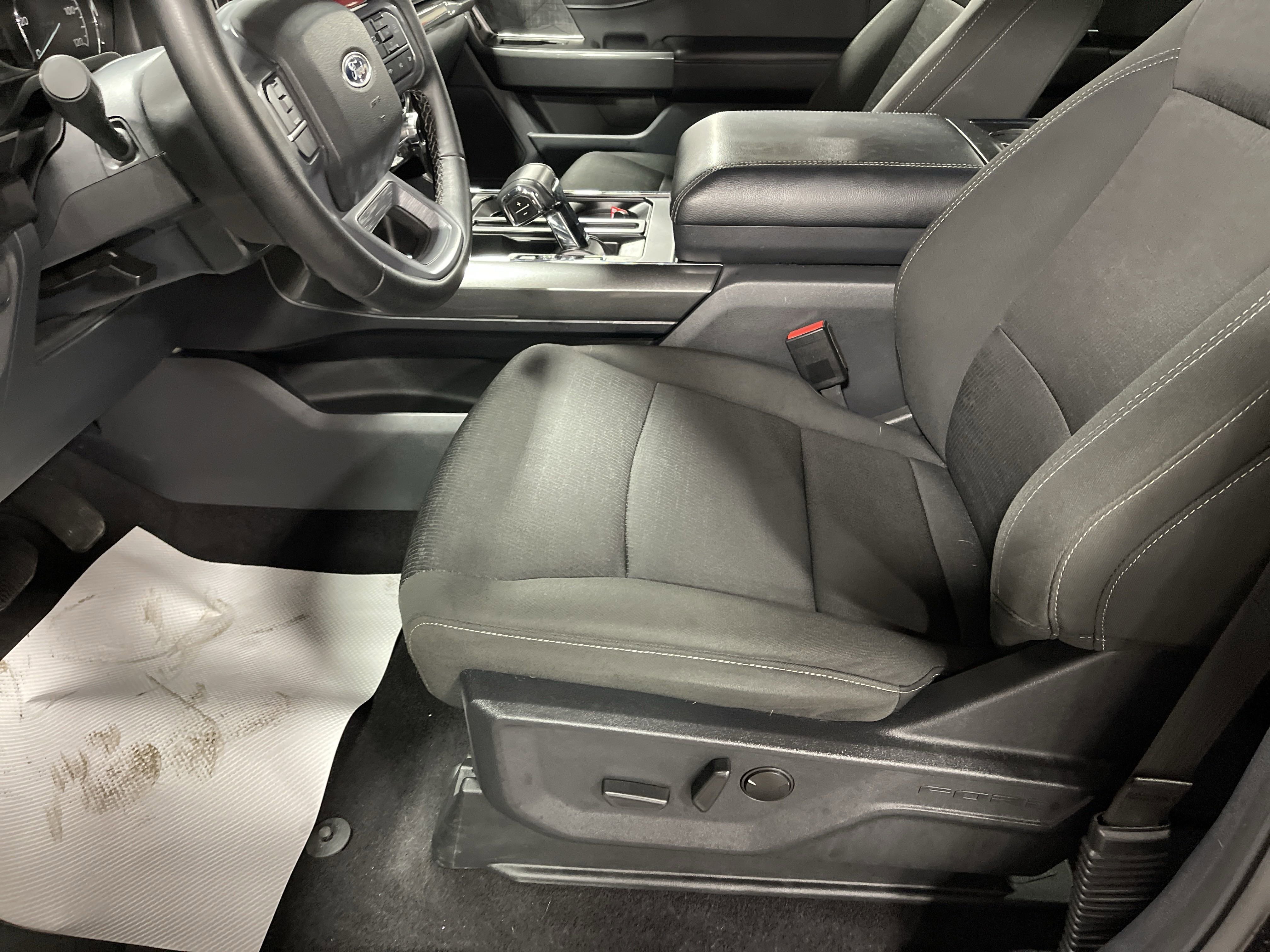 2023 Ford F-150 XL photo 3