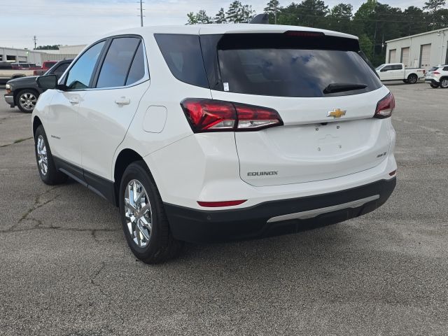 2023 Chevrolet Equinox LT photo 3