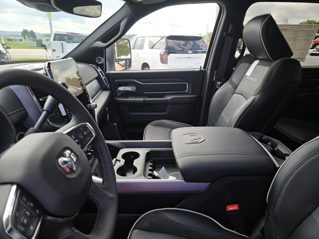2025 Ram 2500 Laramie photo 21