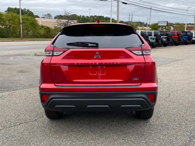 2024 Mitsubishi Eclipse Cross LE photo 4