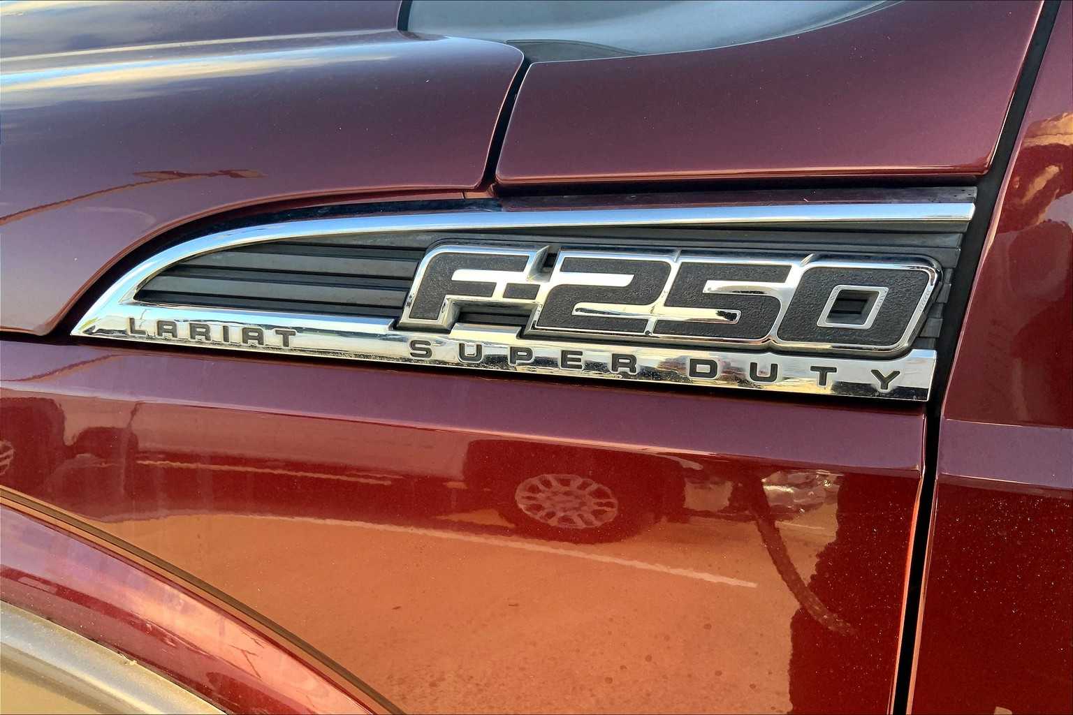 2016 Ford F-250 Lariat photo 8