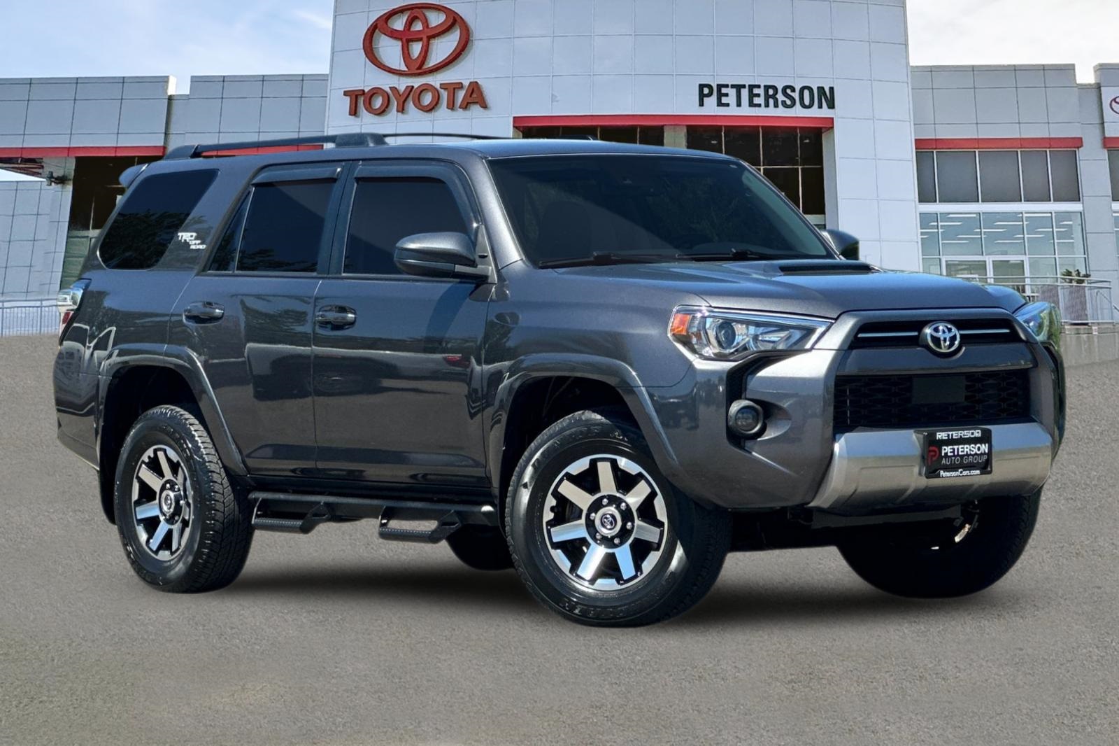 2023 Toyota 4Runner TRD Off-Road photo 2