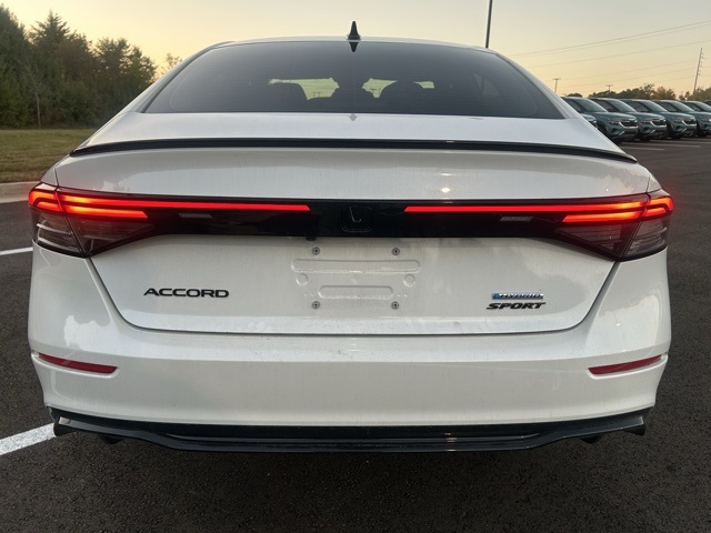 2025 Honda Accord Hybrid Sport-L photo 4