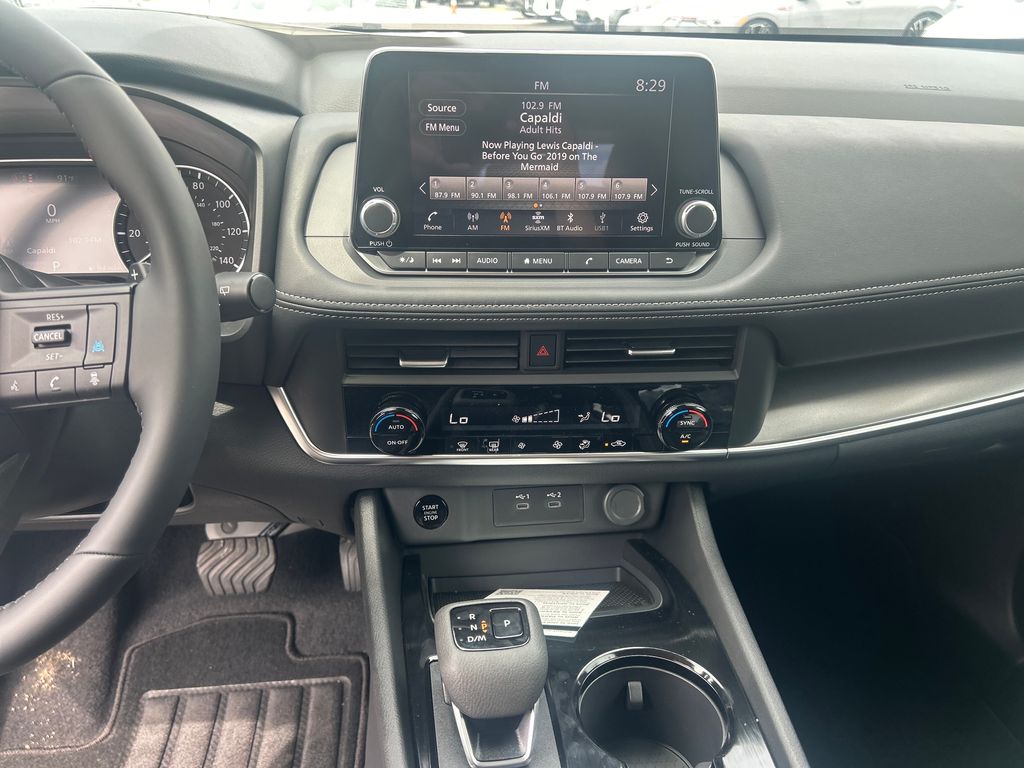 2026 Nissan Rogue SV photo 30