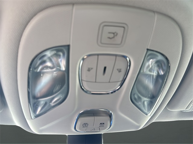 2018 Jeep Compass Limited photo 23