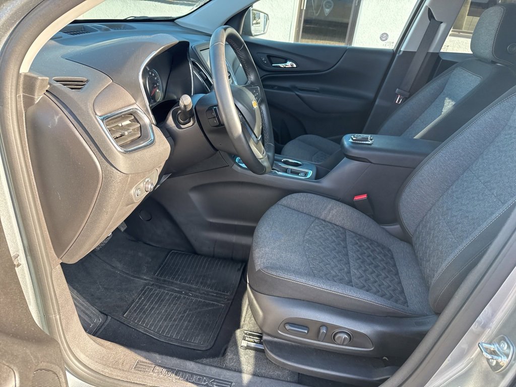 2024 Chevrolet Equinox LT photo 17