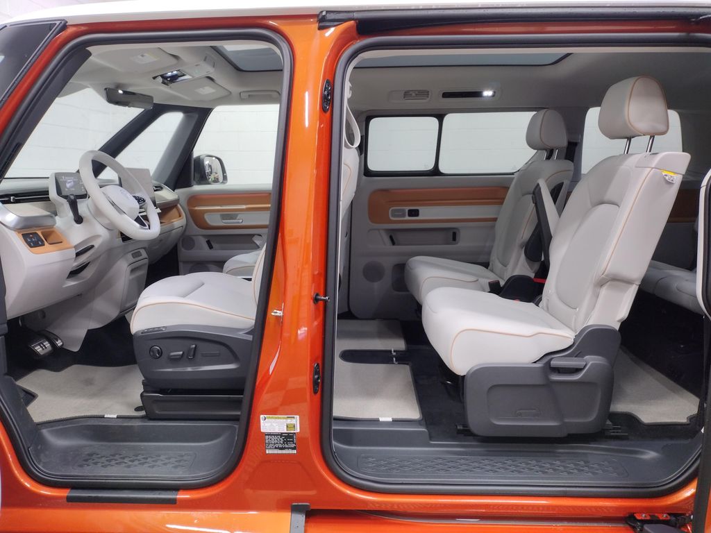 2025 Volkswagen ID. Buzz photo 25