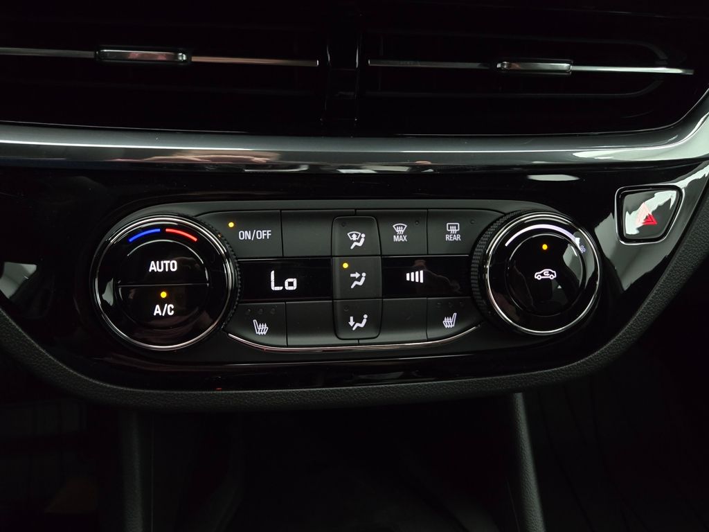 2025 Buick Envista ST photo 25