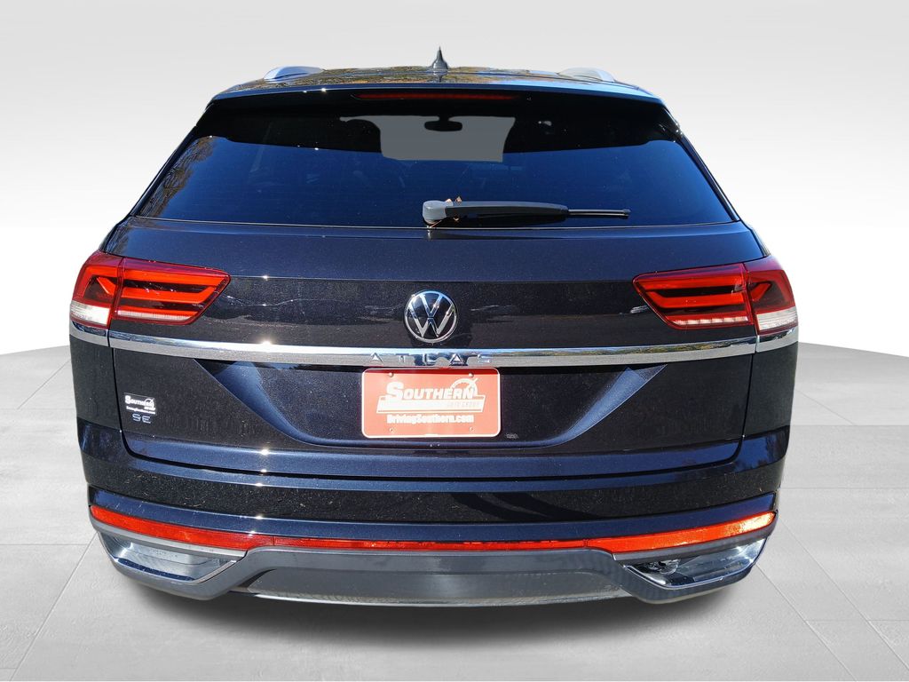 2022 Volkswagen Atlas Cross Sport SE photo 3