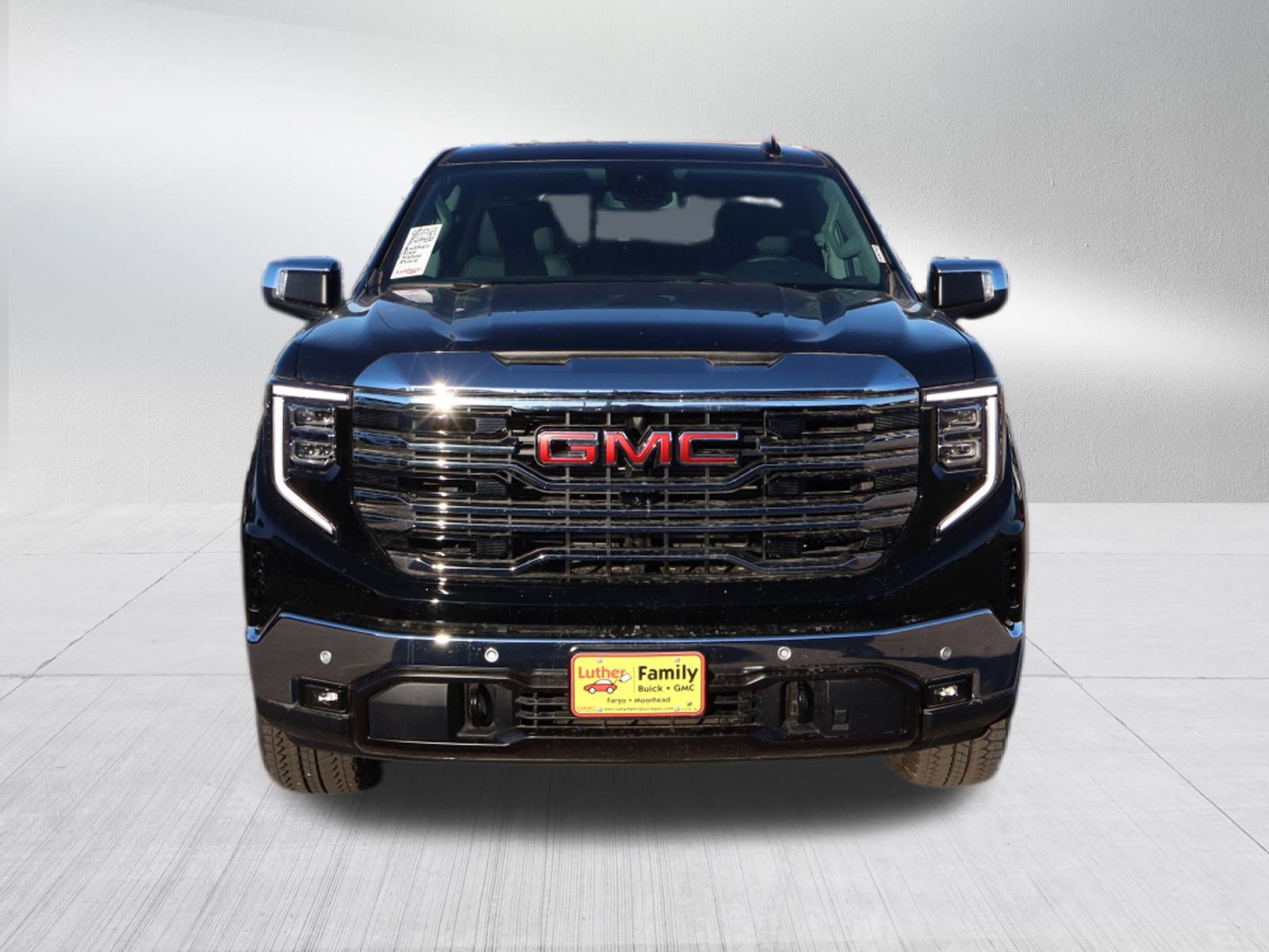 2026 Gmc Sierra 1500 SLT photo 2