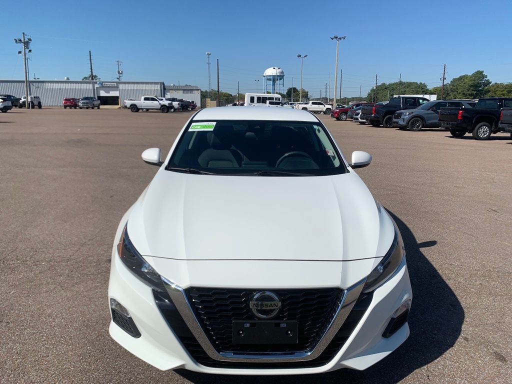 2022 Nissan Altima 2.5 S photo 2