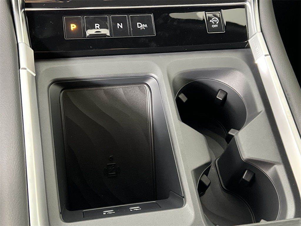 2025 Nissan Armada SL photo 20